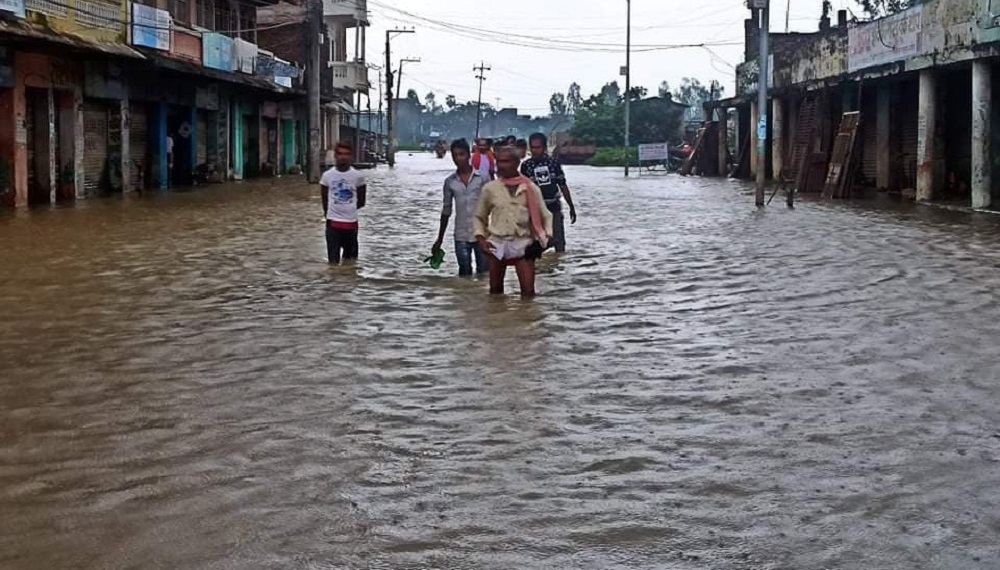 आधा घण्टाको वर्षाले जलेश्वर जलमग्न